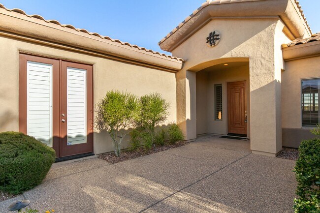 Building Photo - "Beautiful Anthem Rental with Granite Coun...