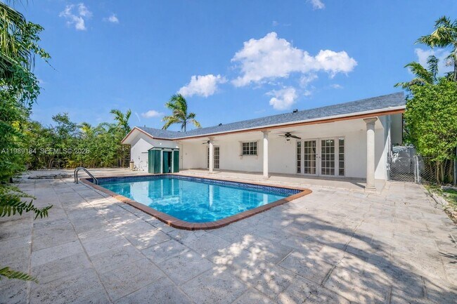 Foto del edificio - 10620 SW 146th Ct