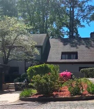 Building Photo - 26 Willowick Dr