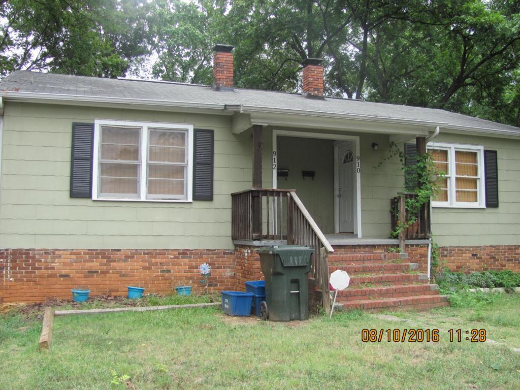 Primary Photo - 910 Charlotte Ave.