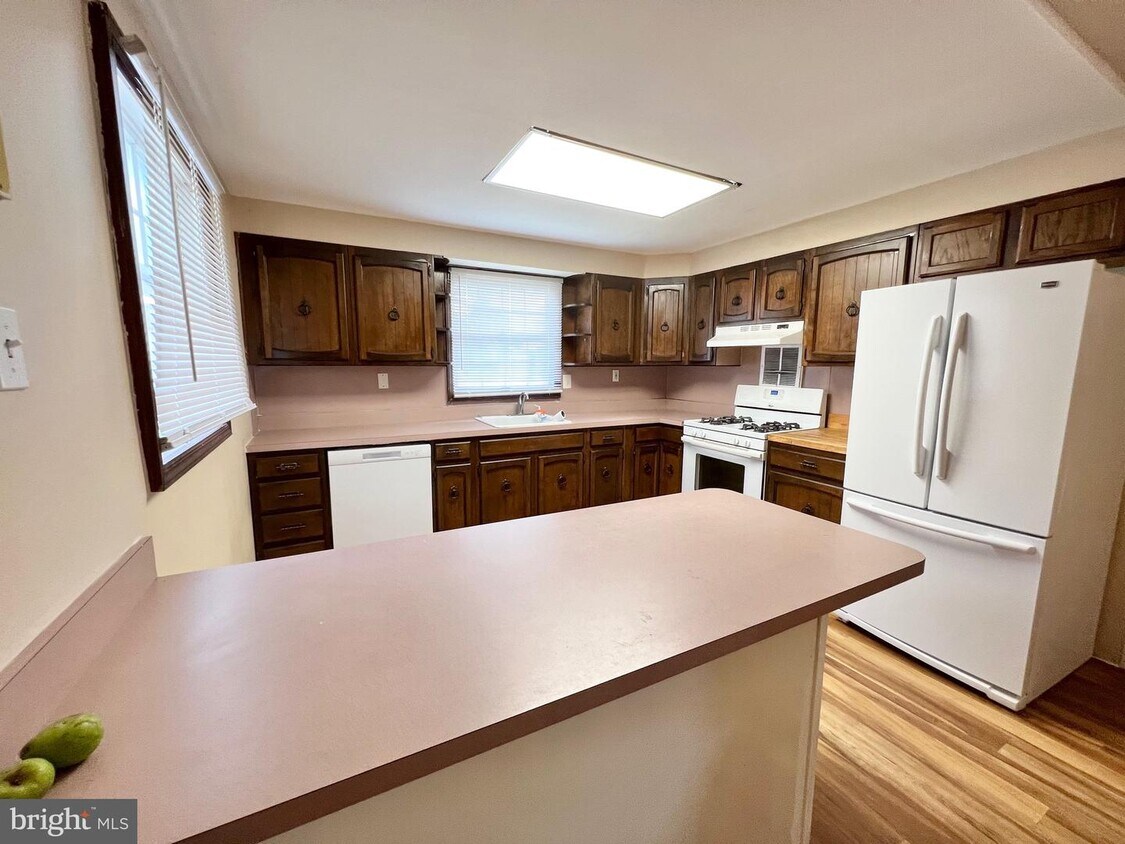 23 Forman Dr, Trenton, NJ 08690 House Rental in Trenton, NJ