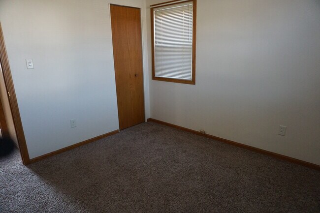 Building Photo - 3721 Sunnyside Ave