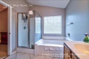 Building Photo - 1277 Wild Olive Dr
