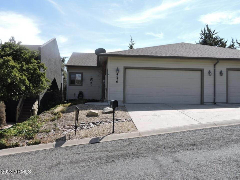 Foto principal - 4976 Summit Cir