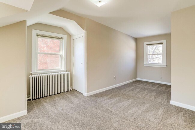 Foto del edificio - 530 E Alexandria Ave