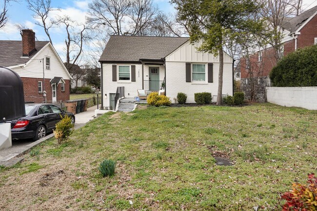 Foto del edificio - 1803 Neal Terrace