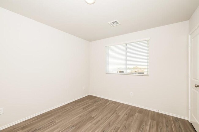 Foto del edificio - 1810 Dogwood Dr