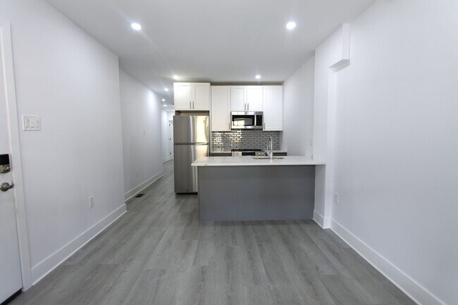 Foto del edificio - 103 E Coulter St