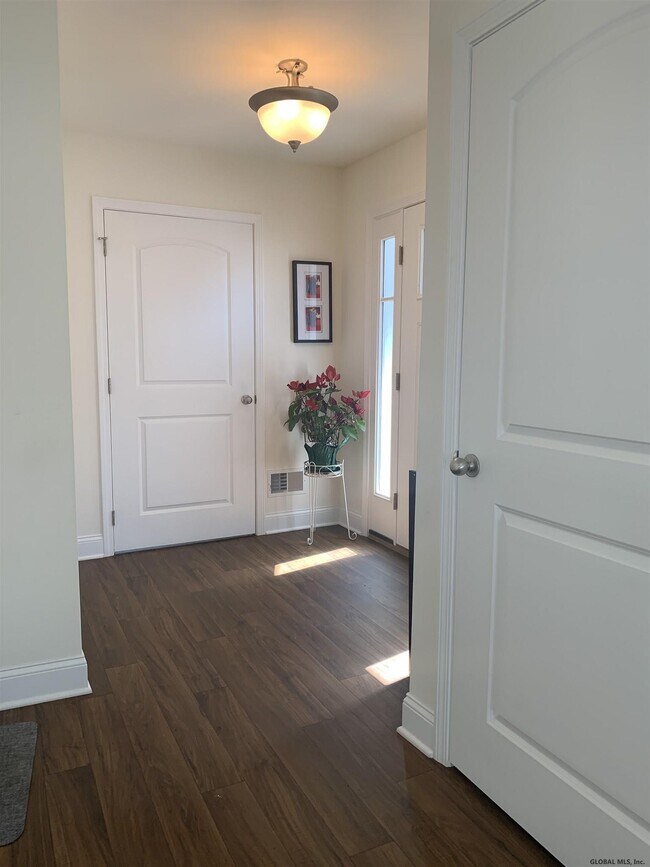 Foto del edificio - 1001 Brunswick Meadows Way