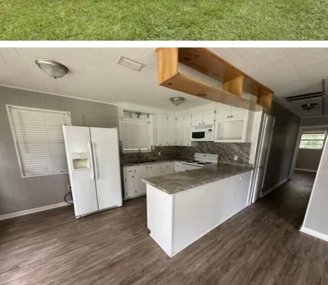 Foto del edificio - 193 Black Creek Lodge Rd