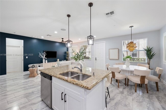 Building Photo - 4184 Cascada Cir