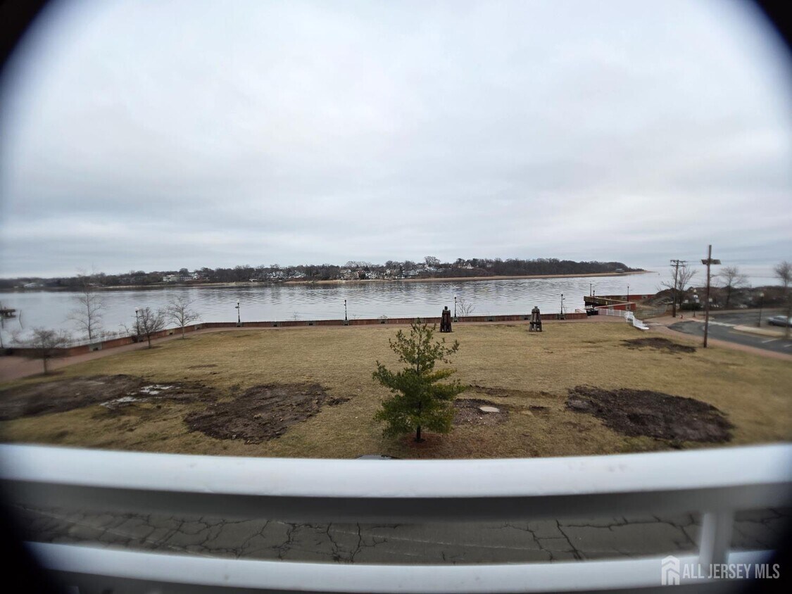 Foto del edificio - 358 Rector St