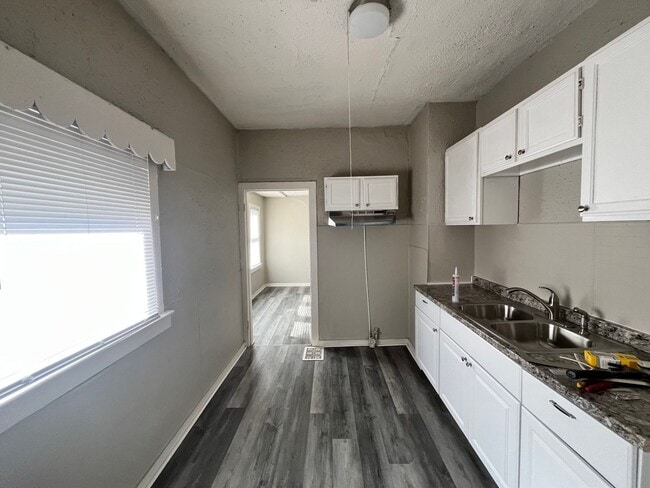 Building Photo - 3927 Bellefontaine Ave | 2BR 1 BA
