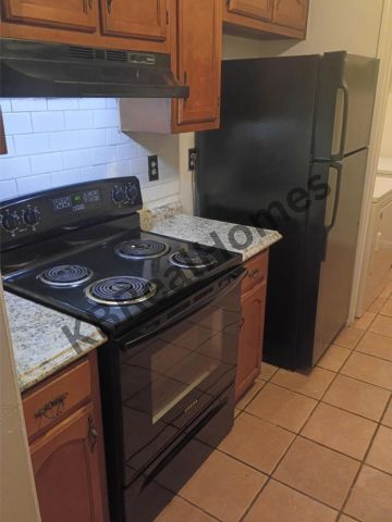 Foto del edificio - 5791 Plum Valley Dr