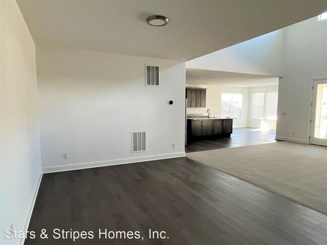 Foto del edificio - 5 br, 5 bath House - 6707 S. White Crow Way