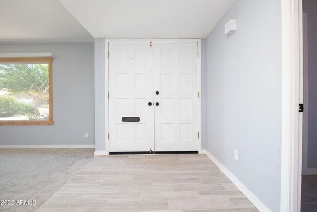 Building Photo - Beautifully Renovated Home With RV Gate, 2...