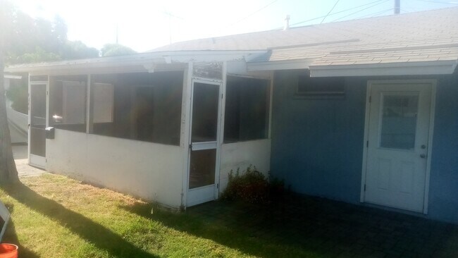Foto del edificio - 4840 Arden Dr