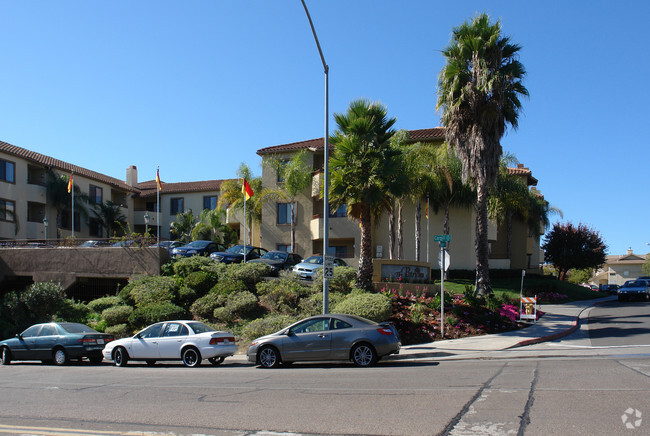 Building Photo - Atria La Jolla