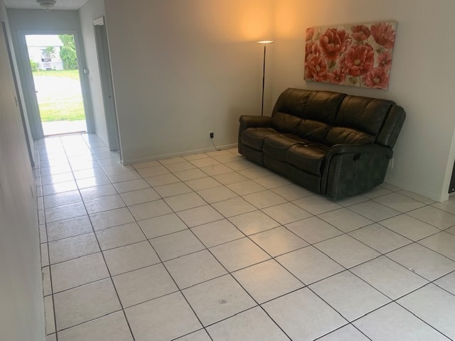 Foto del edificio - 303 SW 77th Ter