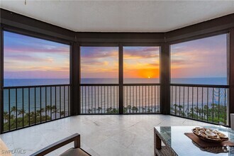 Building Photo - 8473 Bay Colony Dr