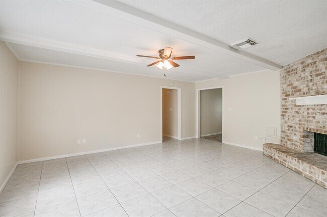 Foto del edificio - 23403 Canyon Lake Dr