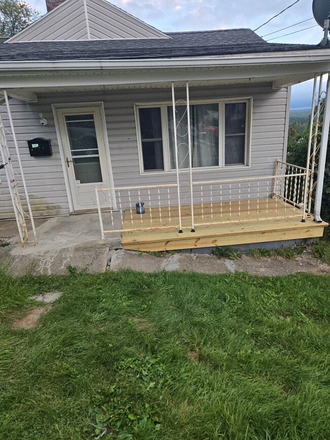 Building Photo - 919 Sunshine Ave