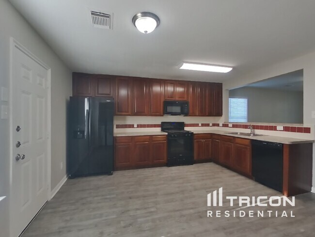 Foto del edificio - 10011 Victoria Grove Ln