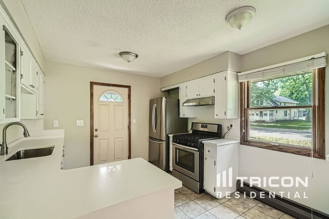 Foto del edificio - 619 3rd Ave E