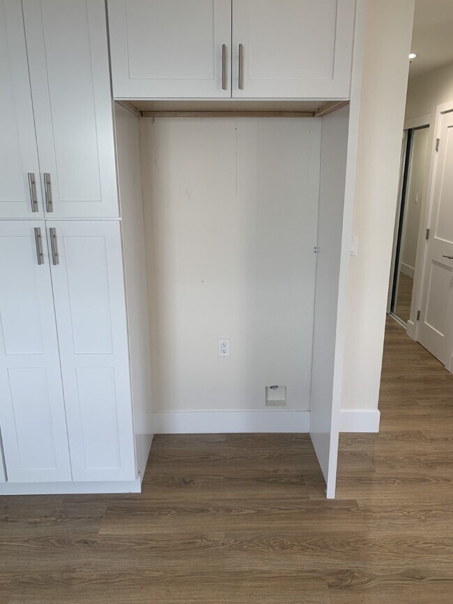 Foto del edificio - Brand New 2BR/1BA with Downtown LA Views i...