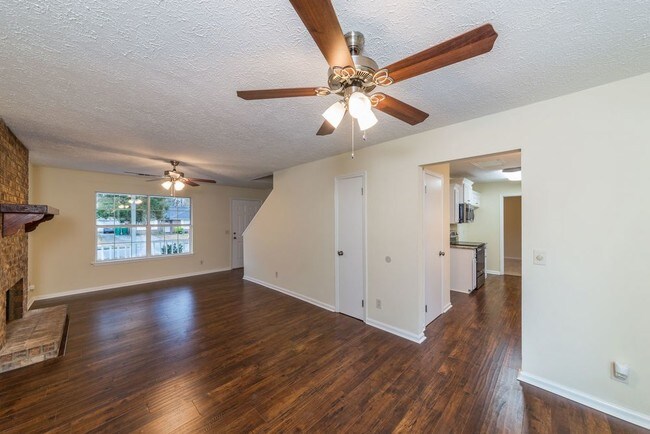 Building Photo - 727 Osprey Dr