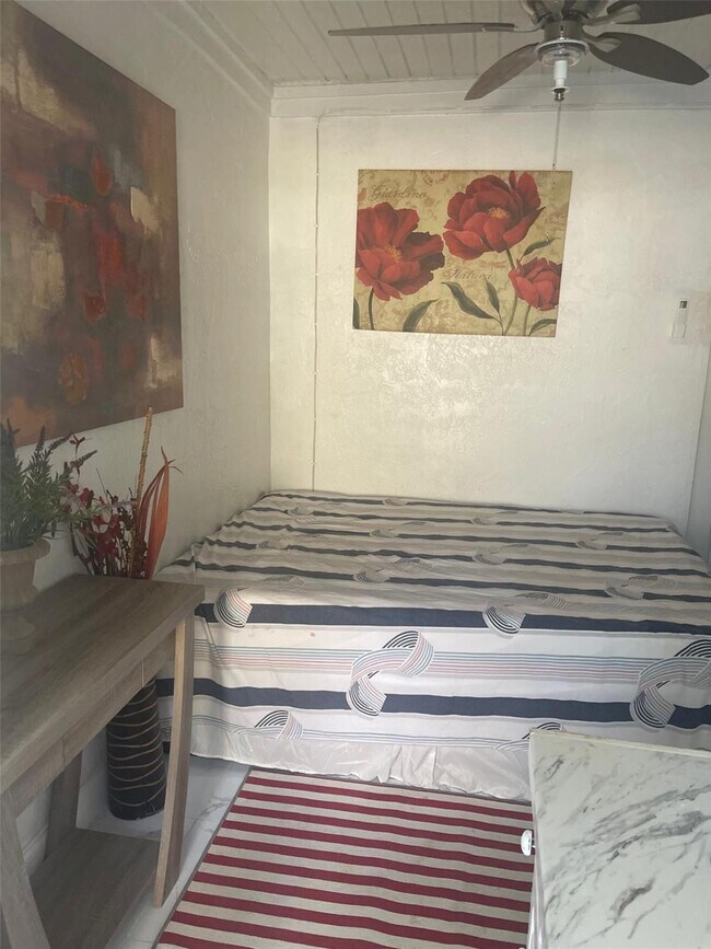 Foto del edificio - 408 SW 68th Ave