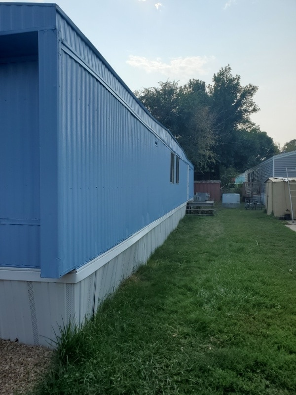 Building Photo - 10 9th Ave