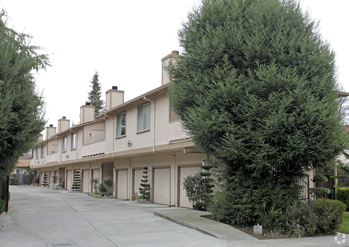 Primary Photo - 21634-21636 Vallejo St