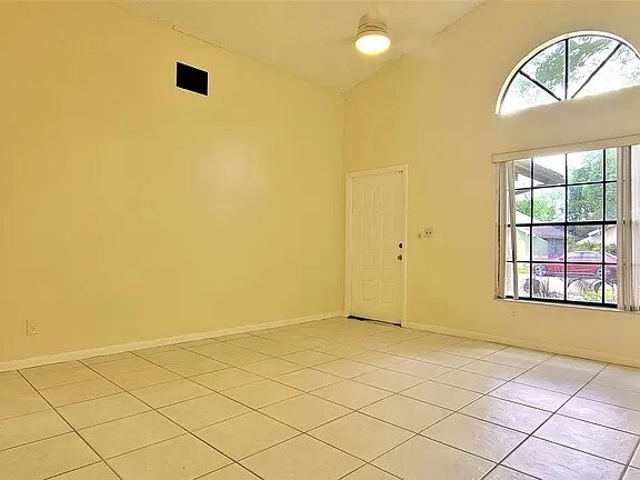 Foto del edificio - 2815 NW 110th Ter
