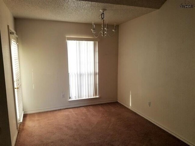 Foto del edificio - 3 bedroom, 2 bath close to Sheppard AFB