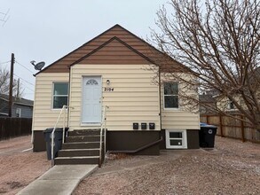 Building Photo - 2104 E 13th St
