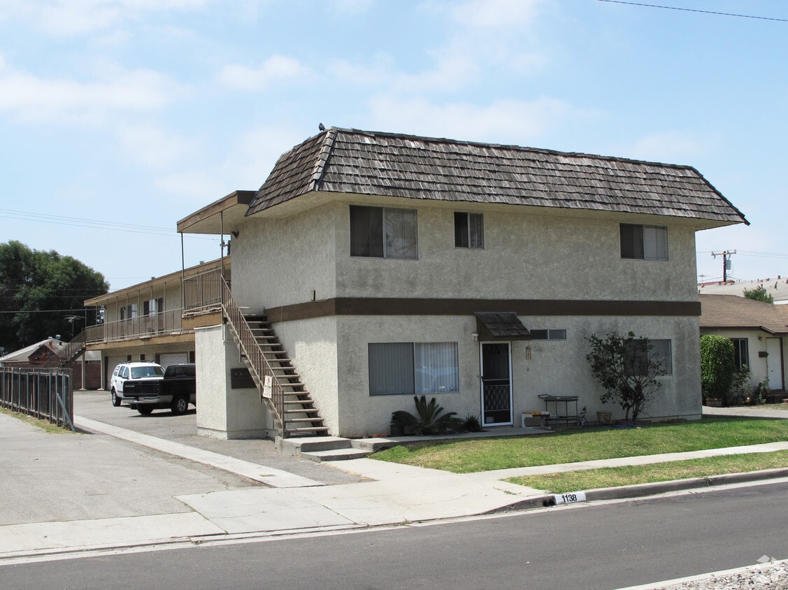 Primary Photo - 1138 W 166th St
