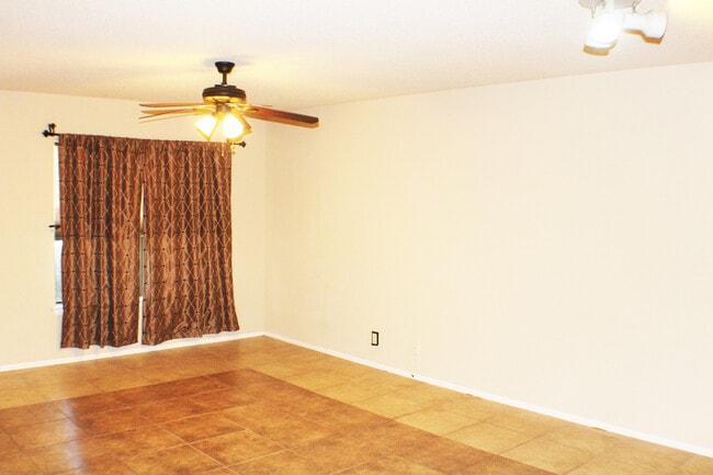 Foto del edificio - Lovely rental home near UTSA and USAA. Rea...