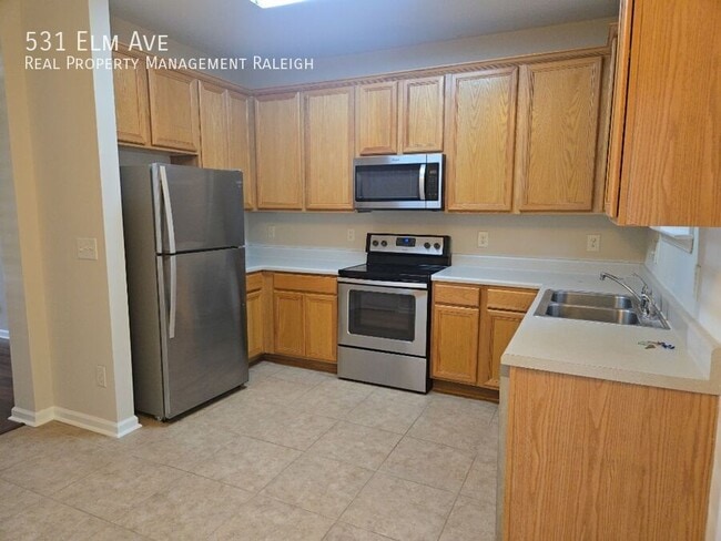 Building Photo - 531 Elm Ave