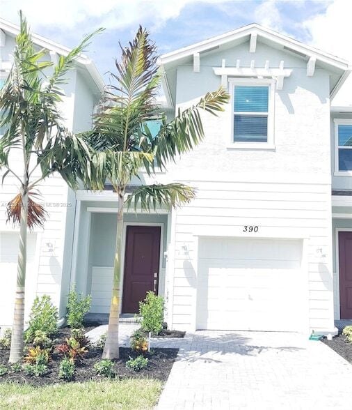 Foto del edificio - 390 SE Crossoak Ln