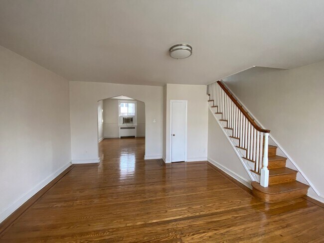 Building Photo - 6227 Erdrick St.