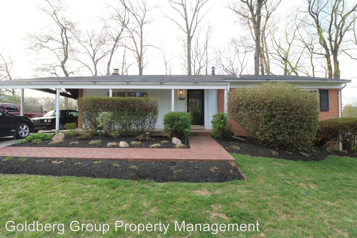 Primary Photo - 5 br, 4 bath House - 1397 Canterbury Way