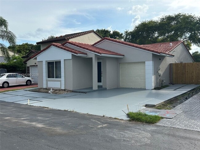 Building Photo - 10058 SW 156th Ct