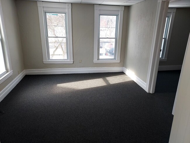 Building Photo - 86 Santee St