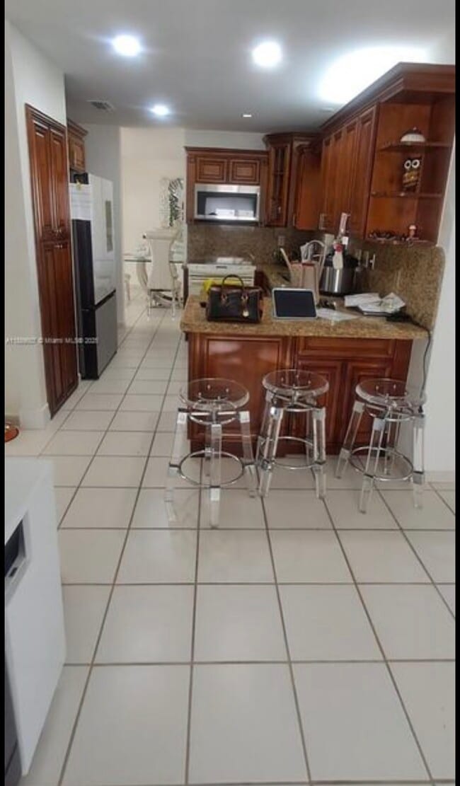 Foto del edificio - 1417 SW 139th Ave