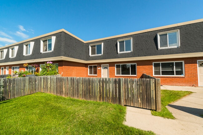 Building Photo - Boardwalk Village II