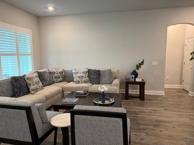 Foto del edificio - 16409 Lucia Gardens Ln