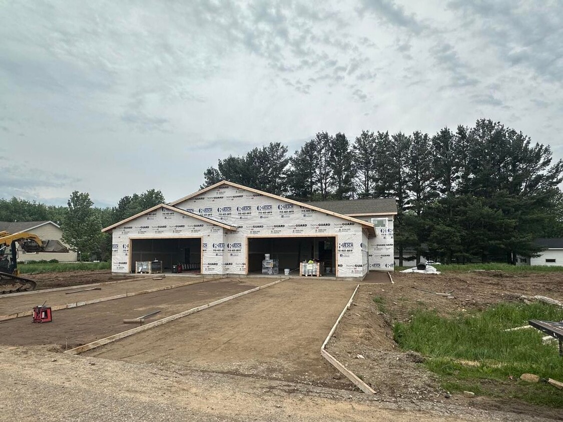 410 Brock Ave, Junction City, WI 54443 Townhome Rentals in Junction
