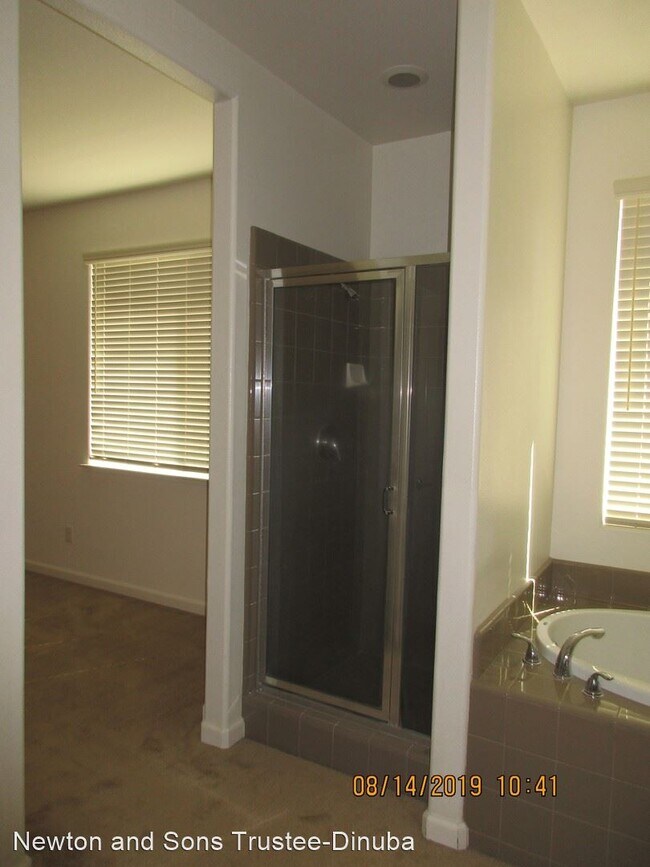 Building Photo - 3 br, 2 bath House - 1146 Heather  Ave.