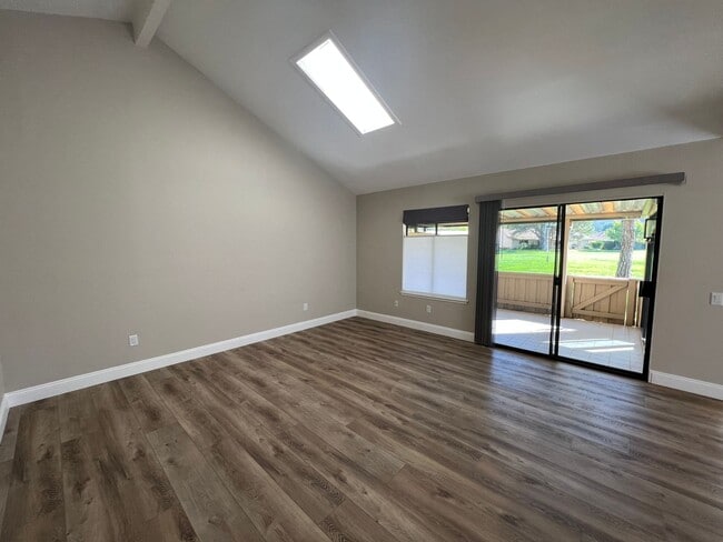 Foto del edificio - Beautiful Bel-Air floor plan on the Golf C...